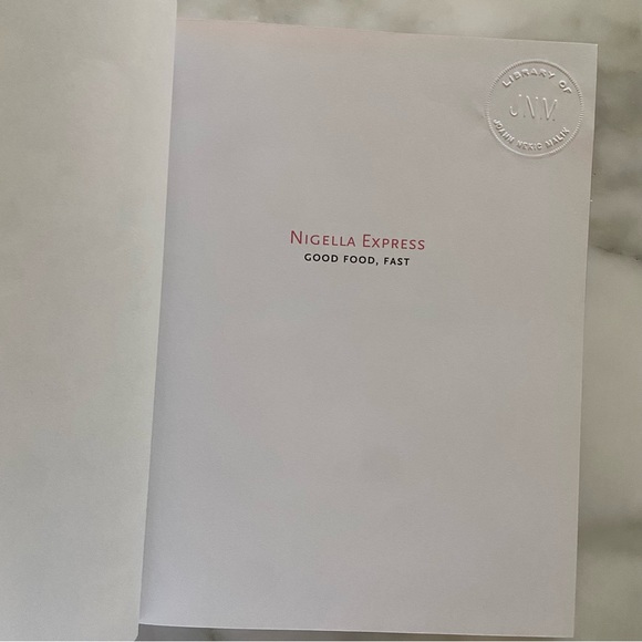 Nigella Express: 130 Recipes for Good Food, Fast - Picture 6 of 6